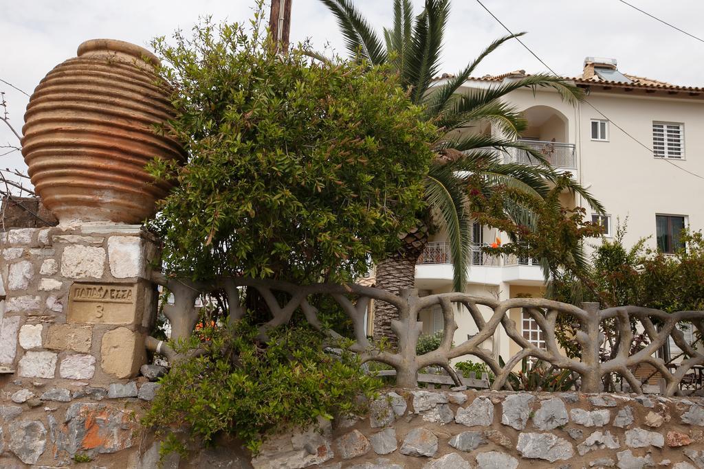 Petra Thea Apartment カラマタ エクステリア 写真