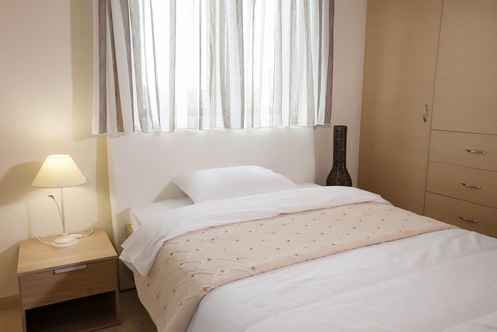 Petra Thea Apartment カラマタ エクステリア 写真