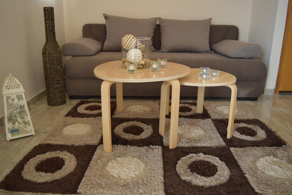 Petra Thea Apartment カラマタ エクステリア 写真
