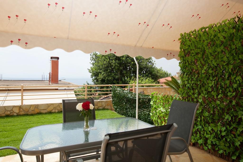 Petra Thea Apartment カラマタ エクステリア 写真