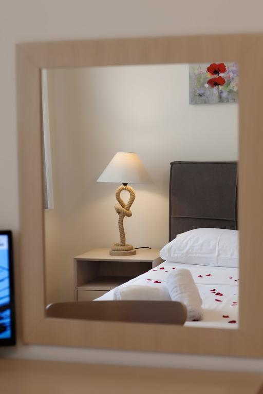 Petra Thea Apartment カラマタ エクステリア 写真