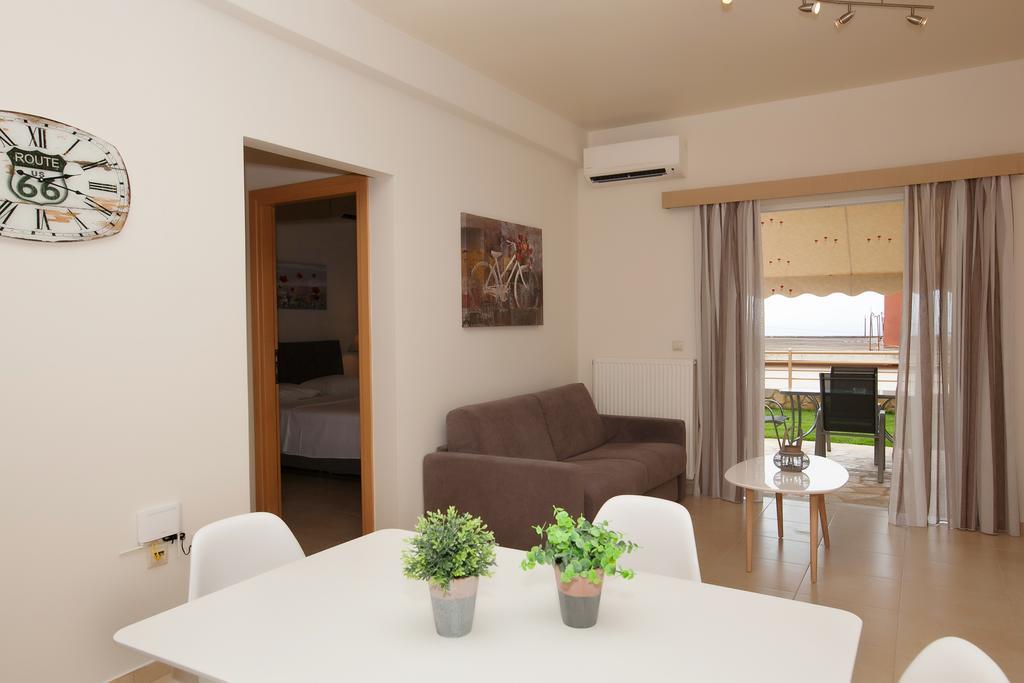 Petra Thea Apartment カラマタ エクステリア 写真