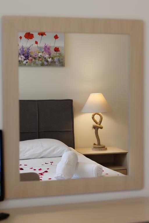 Petra Thea Apartment カラマタ エクステリア 写真
