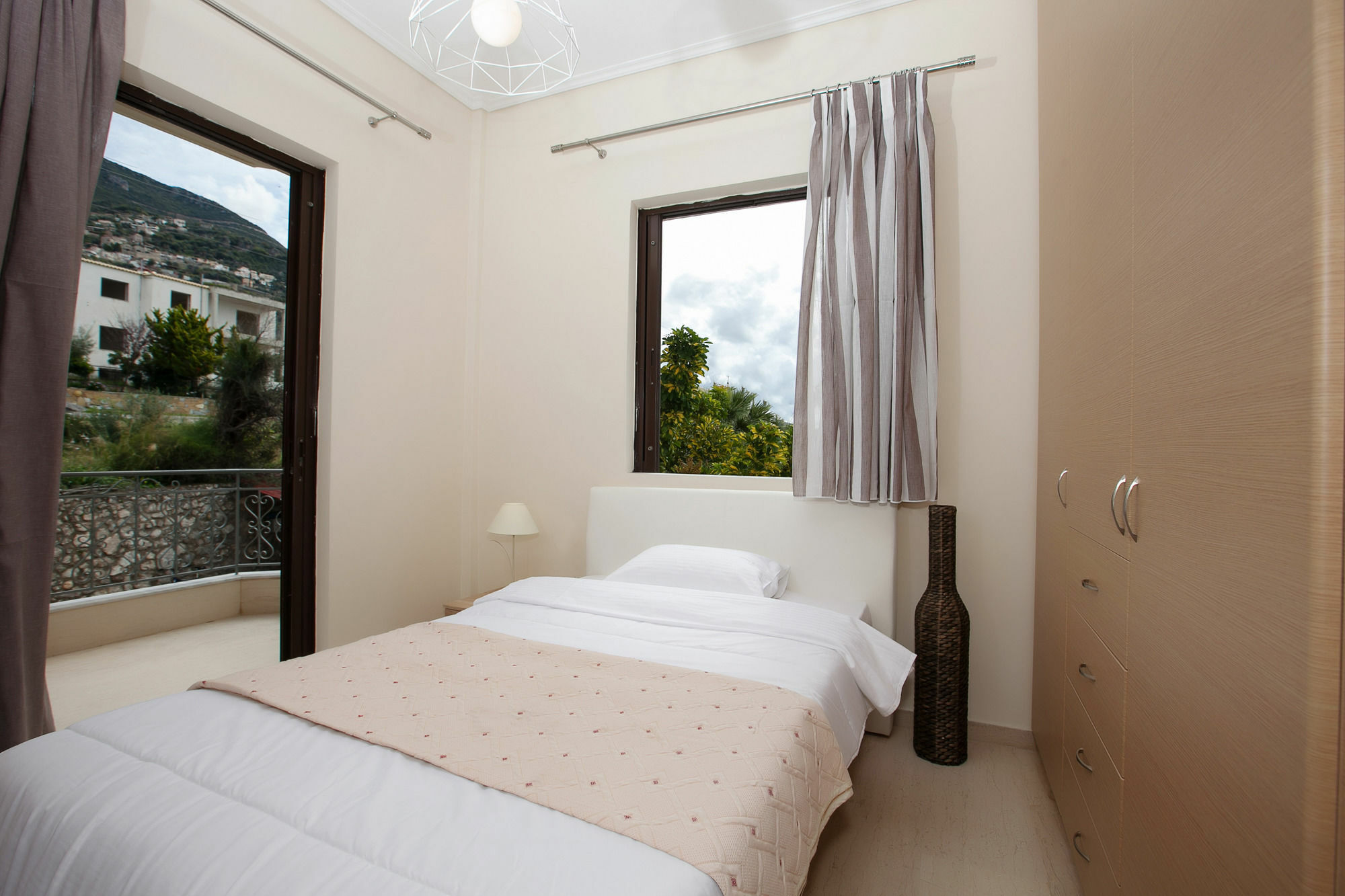 Petra Thea Apartment カラマタ エクステリア 写真
